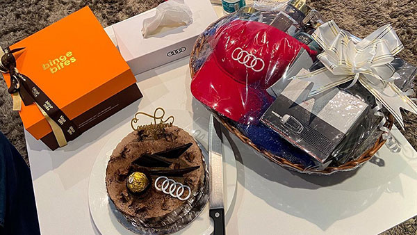 एक्टर सौरभ शुक्ला के घर आई Audi की ये शानदार SUV, इतनी है कीमत