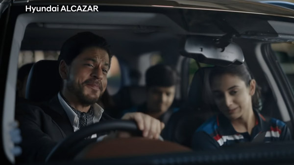 Hyundai Alcazar के TVC में नजर आएंगे Shah Rukh Khan, साथ होंगी महिला क्रिकेट टीम की प्लेयर्स