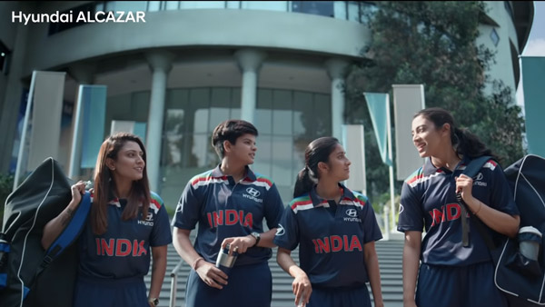 Hyundai Alcazar के TVC में नजर आएंगे Shah Rukh Khan, साथ होंगी महिला क्रिकेट टीम की प्लेयर्स