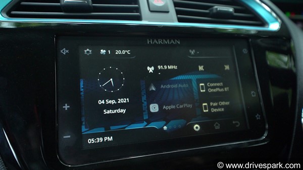 Connected Cars और उनकी Internet जरूरतें: क्या तेज और ज्यादा सुरक्षित इंटरनेट तकनीक की जरूरत है?