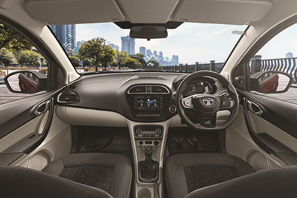 Tata Tigor CNG या Hyundai Aura CNG, जानें आपके लिए कौन है ज्यादा बेहतर, देखें तुलना