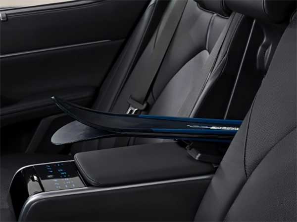 2022 Toyota Camry Hybrid का टीजर वीडियो जारी, जल्द की जाएगी भारत में लॉन्च