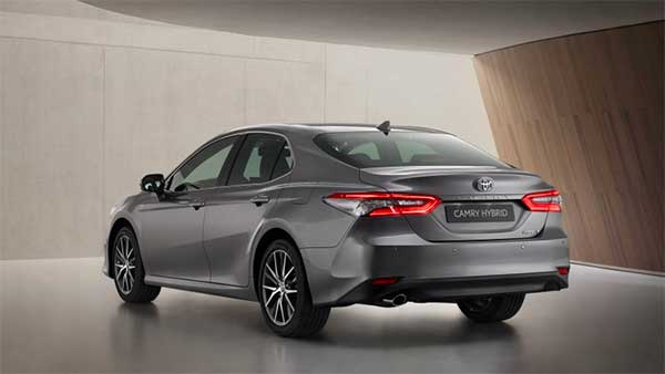 Toyota Camry को जल्द किया जाएगा भारत में लॉन्च, कंपनी ने जारी किया नया टीजर वीडियो