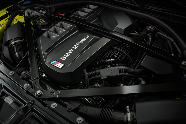 BMW M4 स्पोर्ट्स सेडान जल्द होगी भारतीय बाजार में लॉन्च, 10 फरवरी से शुरू होगी इस कार की बुकिंग