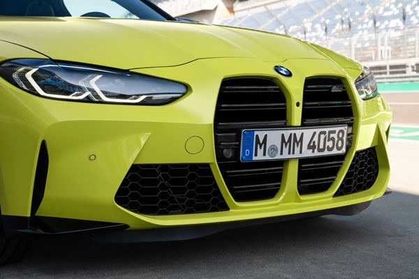 BMW M4 स्पोर्ट्स सेडान जल्द होगी भारतीय बाजार में लॉन्च, 10 फरवरी से शुरू होगी इस कार की बुकिंग