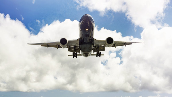 कमर्शियल Airplane पर क्यों नहीं किया जाता है काले रंग का पेंट, जानिए क्या है वजह कमर्शियल Airplane पर क्यों नहीं किया जाता है काले रंग का पेंट, जानिए क्या है वजह