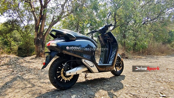 Bounce Infinity E1 Review: चलाने में कैसी है बाउंस की पहली इलेक्ट्रिक स्कूटर? जानें रेंज, फीचर्स