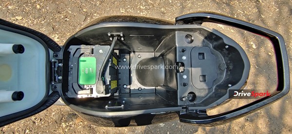 Bounce Infinity E1 Review: चलाने में कैसी है बाउंस की पहली इलेक्ट्रिक स्कूटर? जानें रेंज, फीचर्स