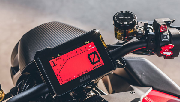 नई Brabus 1300R मोटरसाइकिल का हुआ खुलासा, KTM 1290 Super Bike पर है आधारित