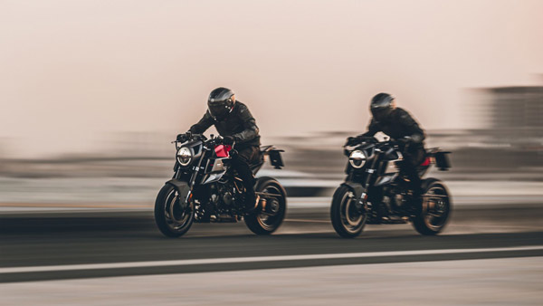 नई Brabus 1300R मोटरसाइकिल का हुआ खुलासा, KTM 1290 Super Bike पर है आधारित