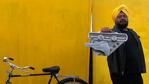 साइकिल को इलेक्ट्रिक साइकिल में बदलेगा ये काॅम्पैक्ट डिवाइस, आनंद महिंद्रा ने की तारीफ साइकिल को इलेक्ट्रिक साइकिल में बदलेगा ये काॅम्पैक्ट डिवाइस, आनंद महिंद्रा ने की तारीफ