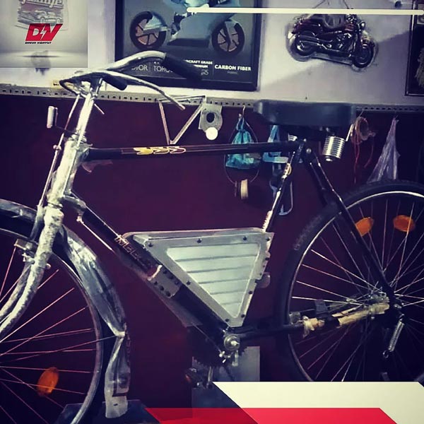 साइकिल को इलेक्ट्रिक साइकिल में बदलेगा ये काॅम्पैक्ट डिवाइस, आनंद महिंद्रा ने की तारीफ साइकिल को इलेक्ट्रिक साइकिल में बदलेगा ये काॅम्पैक्ट डिवाइस, आनंद महिंद्रा ने की तारीफ