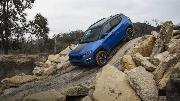 eep Compass TrailHawk की लॉन्च टली, मार्च 2022 में देगी दस्तक