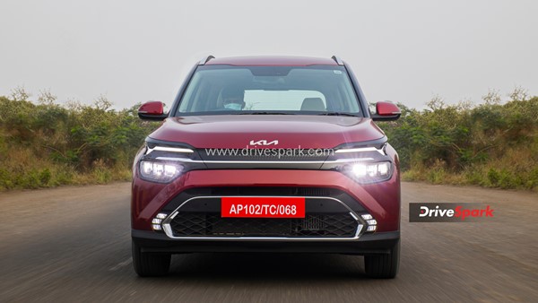 Kia Carens के माइलेज व एक्सिलरेशन समय की जानकारी आई सामने, जानें कितना देती है