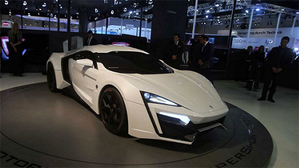 दुबई ने एम्बुलेंस सेवा में शामिल की 26 करोड़ रुपये की कार, नाम है Lykan HyperSport Responder दुबई ने एम्बुलेंस सेवा में शामिल की 26 करोड़ रुपये की कार, नाम है Lykan HyperSport Responder