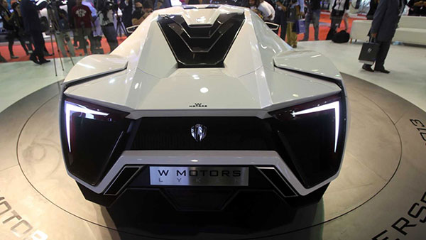 दुबई ने एम्बुलेंस सेवा में शामिल की 26 करोड़ रुपये की कार, नाम है Lykan HyperSport Responder दुबई ने एम्बुलेंस सेवा में शामिल की 26 करोड़ रुपये की कार, नाम है Lykan HyperSport Responder