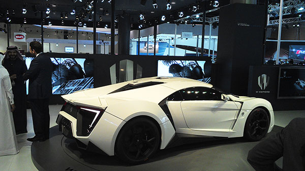 दुबई ने एम्बुलेंस सेवा में शामिल की 26 करोड़ रुपये की कार, नाम है Lykan HyperSport Responder दुबई ने एम्बुलेंस सेवा में शामिल की 26 करोड़ रुपये की कार, नाम है Lykan HyperSport Responder