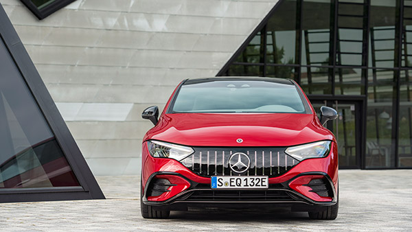 Mercedes-AMG EQE इलेक्ट्रिक सेडान का हुआ खुलासा, बेहतरीन परफॉर्मेंस के साथ स्टाइल का मेल