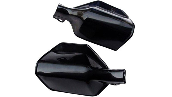 सर्दियों में बाइक चलाते समय करें हैंड गार्ड का इस्तेमाल, जानें क्या हैं इसके फायदे