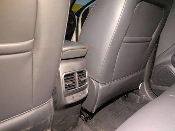 2022 MG ZS EV के बैक सीट में मिलेंगे ये शानदार फीचर्स, लग्जरी कार का होगा अहसास