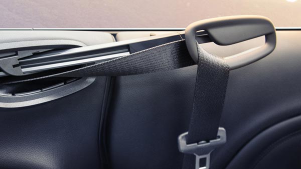 अब कार से सफर होगा और भी सुरक्षित, पिछली सीट में मिलेगा ये नए तरह का सीटबेल्ट