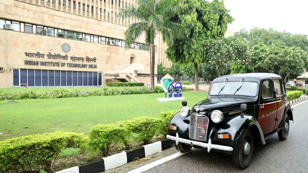 Mercedes C-Class को किया इलेक्ट्रिक कार में तब्दील, जानें क्या है इस कनवर्जन की कीमत Mercedes C-Class को किया इलेक्ट्रिक कार में तब्दील, जानें क्या है इस कनवर्जन की कीमत