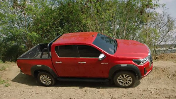 Toyota Hilux पिकअप ट्रक की बुकिंग अस्थाई रूप से हुई बंद, जानें क्या है बुकिंग बंद करने का कारण