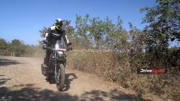 Yezdi Adventure Review: जानें कितना है दम इस एडवेंचर मोटरसाइकिल में, फीचर्स, इंजन, प्राइस