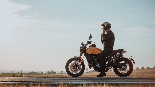 Ducati Scrambler 1100 Tribute PRO भारतीय बाजार में हुई लॉन्च, जानें क्या है कीमत और फीचर्स