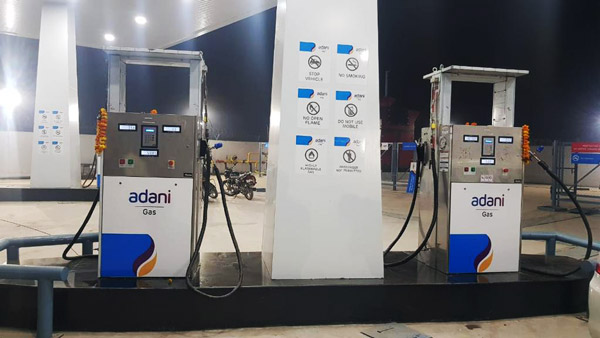 Adani Total Gas पूरे भारत में लगाएगी 1,500 चार्जिंग स्टेशन, कंपनी ने तैयार की योजना