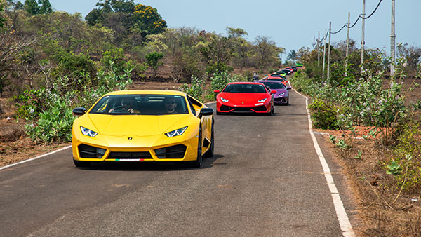 लेम्बोर्गिनी इंडिया ने पूरी की 400 कारों की डिलीवरी, ग्राहकों के साथ मनाया 'लैम्बोर्गिनी डे'