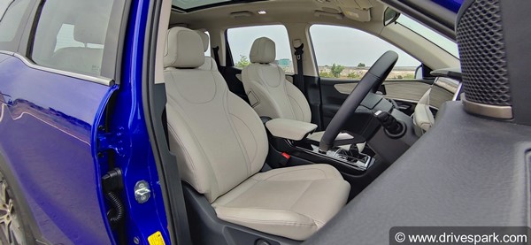 चिप की कमी की वजह से Mahindra XUV700 में से हटाए गये यह फीचर्स, जानें हुई कमी