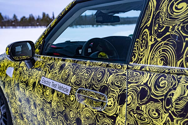 नेक्स्ट-जनरेशन MINI Cooper SE पर चल रहा है काम, कंपनी ने जारी किया टीजर