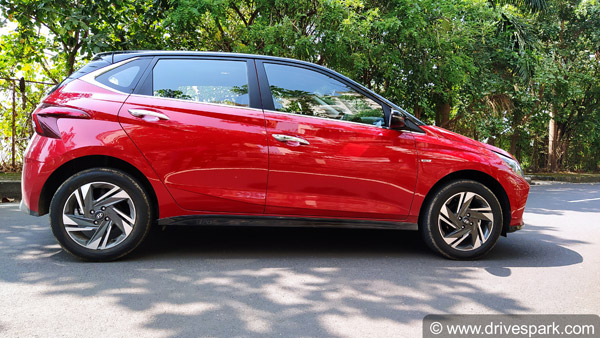 2022 Hyundai i20 में जोड़े गये नए वैरिएंट व फीचर्स, लोवर ट्रिम में दिया गया नया सनरूफ