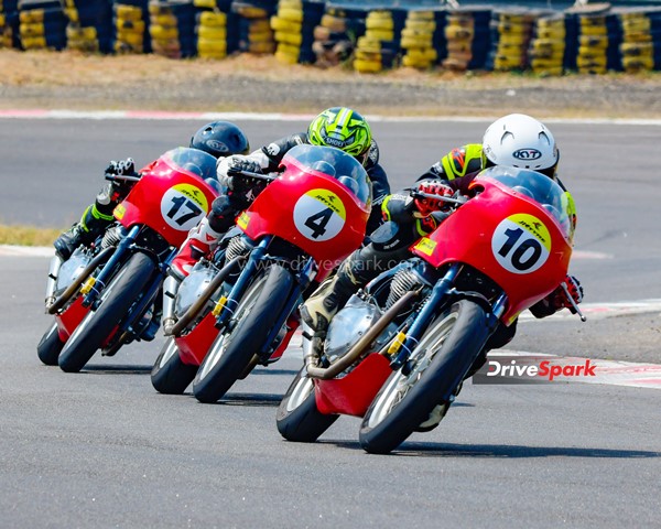 Royal Enfield Continental GT-R650 और GT Cup: Royal Enfield रेट्रो रेसिंग एक बार फिर आई वापस