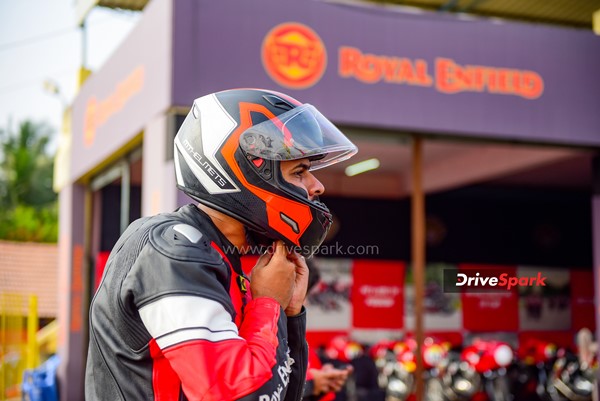 Royal Enfield Continental GT-R650 और GT Cup: Royal Enfield रेट्रो रेसिंग एक बार फिर आई वापस