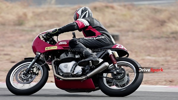Royal Enfield Continental GT-R650 और GT Cup: Royal Enfield रेट्रो रेसिंग एक बार फिर आई वापस