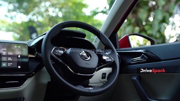 Skoda Slavia 1.5 Review: स्कोडा स्लाविया रिव्यू डिजाईन, फीचर्स, इंजन, परफोर्मेंस, सेफ्टी जानकारी