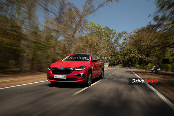 Skoda Slavia 1.5 Review: स्कोडा स्लाविया रिव्यू डिजाईन, फीचर्स, इंजन, परफोर्मेंस, सेफ्टी जानकारी