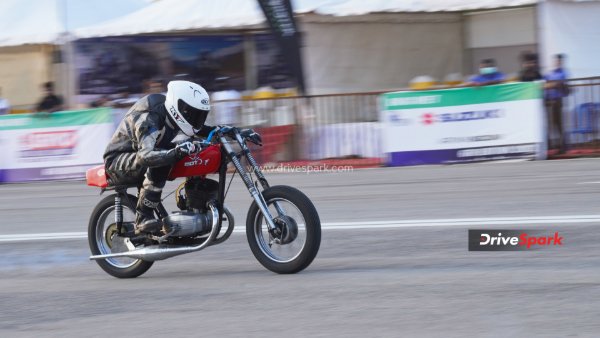 Servo xP95 प्रस्तुत व्रूम ड्रैग मीट 2022: हेमंत मुदप्पा का रहा दबदबा, हर्मोनिक्स ट्यून्ड केयन ने दिखाया एसयूवी का दम Servo xP95 प्रस्तुत व्रूम ड्रैग मीट 2022: हेमंत मुदप्पा का रहा दबदबा, हर्मोनिक्स ट्यून्ड केयन ने दिखाया एसयूवी का दम