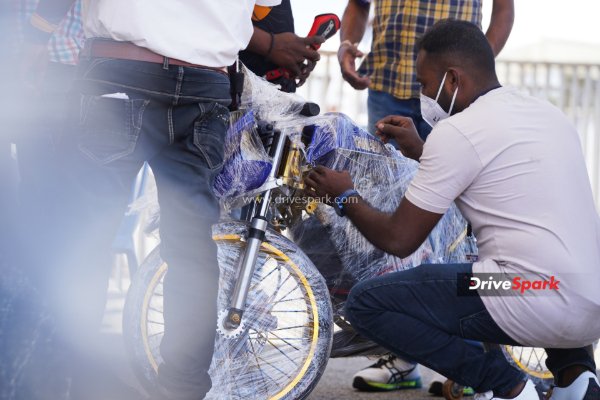 Servo xP95 प्रस्तुत व्रूम ड्रैग मीट 2022: हेमंत मुदप्पा का रहा दबदबा, हर्मोनिक्स ट्यून्ड केयन ने दिखाया एसयूवी का दम Servo xP95 प्रस्तुत व्रूम ड्रैग मीट 2022: हेमंत मुदप्पा का रहा दबदबा, हर्मोनिक्स ट्यून्ड केयन ने दिखाया एसयूवी का दम