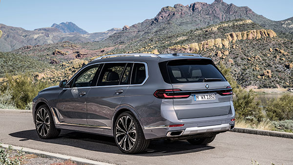 2023 BMW X7 SUV का हुआ खुलासा, कंपनी ने दिया है नया डिजाइन और बेहतरीन फीचर्स