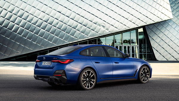 भारत में पेश हो गई BMW की फुली इलेक्ट्रिक i4 लग्जरी सेडान, जानें कब होगा कीमत का खुलासा