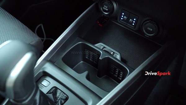 2022 Maruti Suzuki XL6 Review: कितनी बेहतर हुई है नई मारुति सुजुकी एक्सएल6, पढ़ें रिव्यू