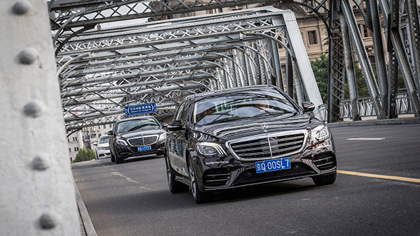 मर्सिडीज-बेंज लेगी सेल्फ-ड्राइविंग कारों से दुर्घटनाओं की जिम्मेदारी