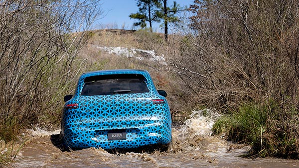 Mercedes Benz EQS SUV का टीजर कंपनी ने किया जारी, 19 अप्रैल को होने वाला है खुलासा