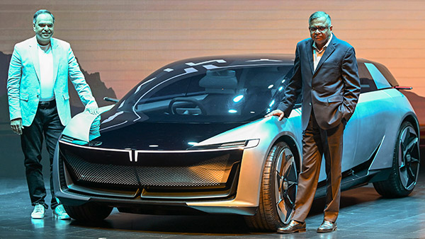 Tata Motors भारत में ही बनाएगी सेमीकंडक्टर्स चिप्स, EVs की बैटरी का भी करेगी उत्पादन