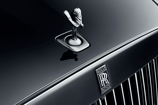 शुरू हो गई है Rolls Royce की बेहतरीन लग्जरी कार की बुकिंग, शानदार डिजाइन के साथ लग्जरी इंटीरियर
