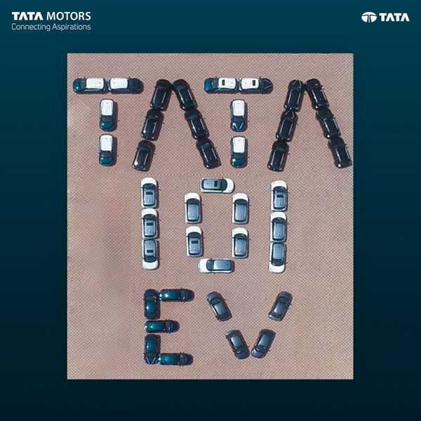 Tata Motors ने तमिलनाडु में एक साथ डिलीवर कीं 101 इलेक्ट्रिक कारें, कंपनी के लिए बड़ी उपलब्धि