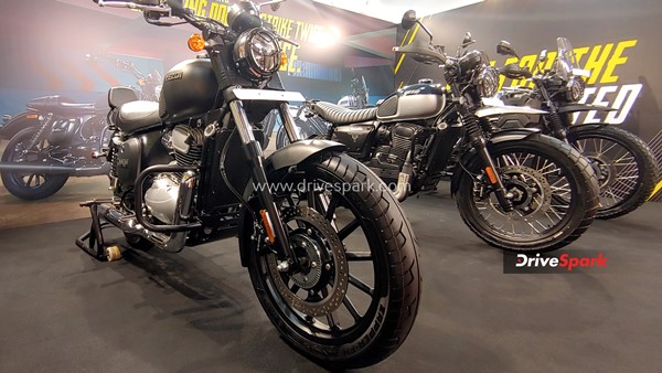 क्लासिक लेजेंड्स ने महाराष्ट्र में एक दिन में की 500 बाइक्स की डिलीवरी